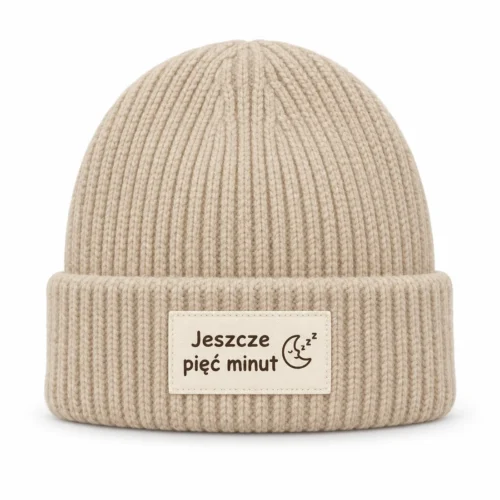 Czapka beanie Jeszcze pięć minut — widok produktu z przodu
